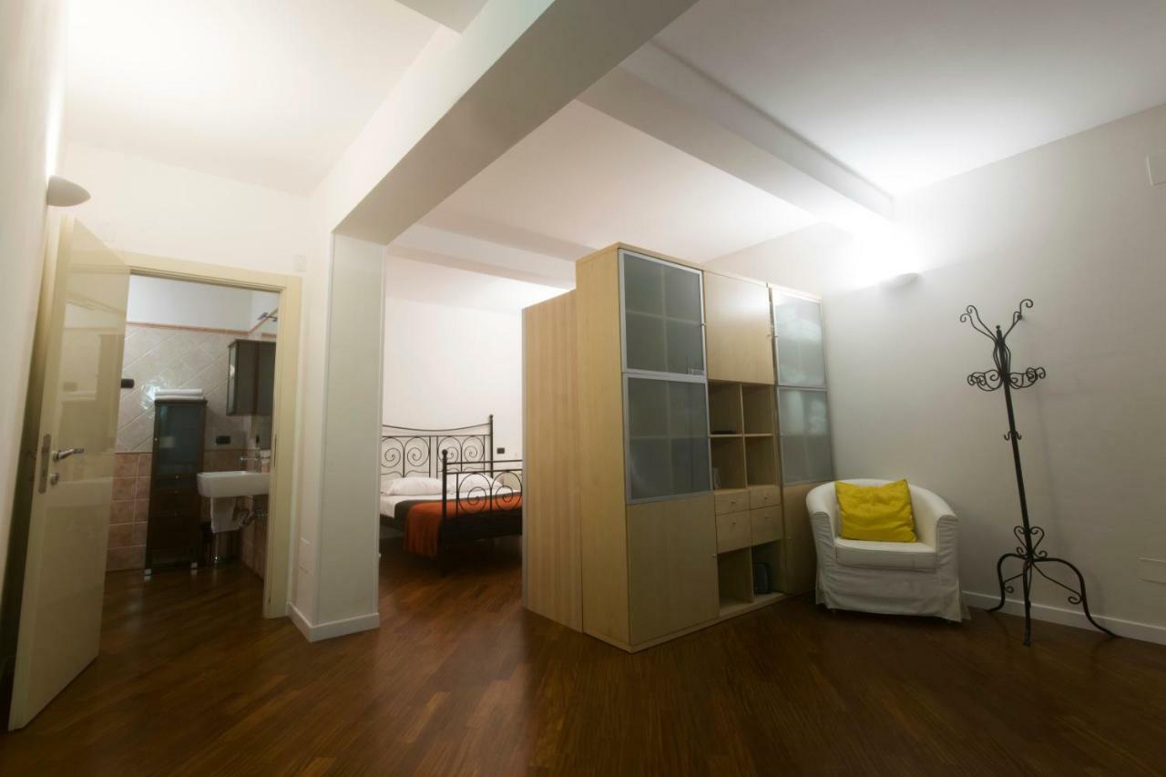 Suite Del Borgo - Affittacamere - Guest House Bologna Exterior photo