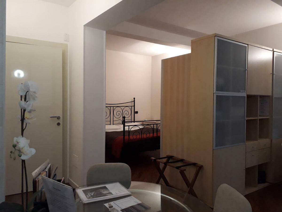 Suite Del Borgo - Affittacamere - Guest House Bologna Exterior photo
